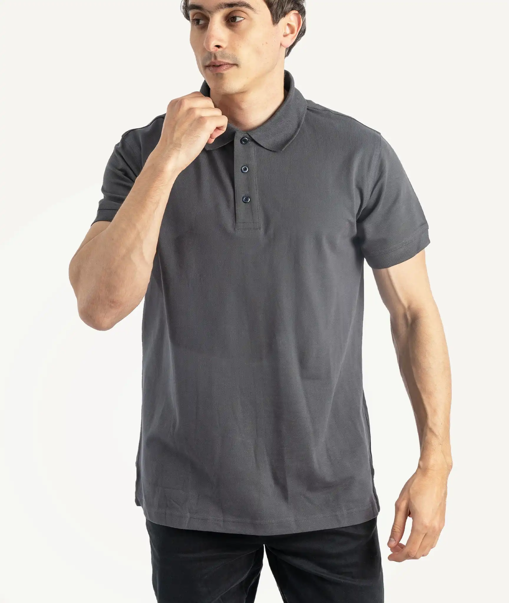 E-139020004-008_A Polos ID Basique Gris Foncé – Image 1