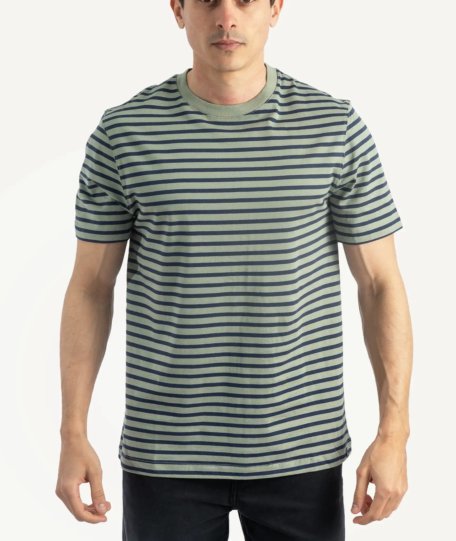 E-143034012-009_A T-Shirts Jules Vert – Image 1