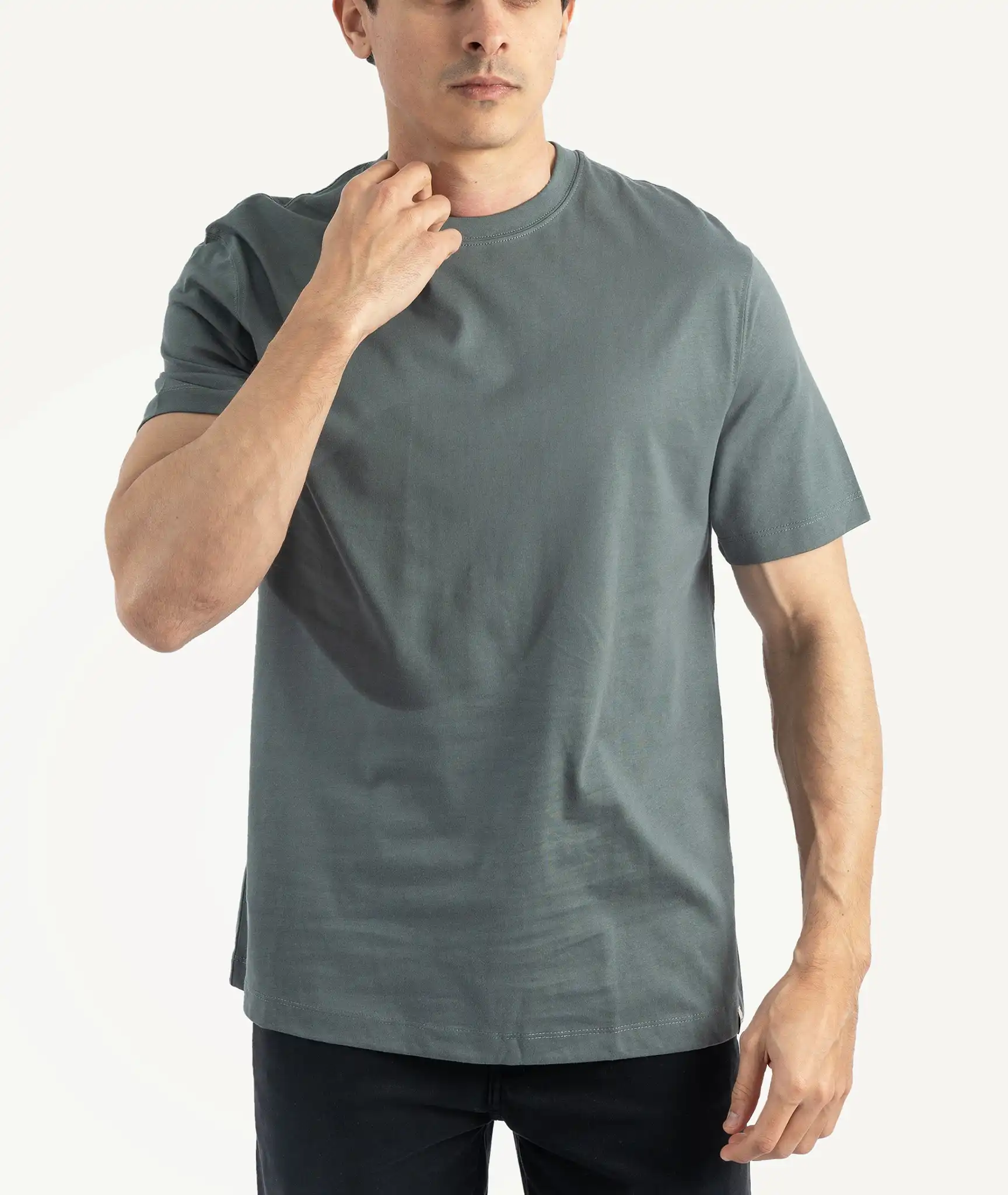 E-143034017-009_A T-Shirts Jules Basique Vert – Image 1