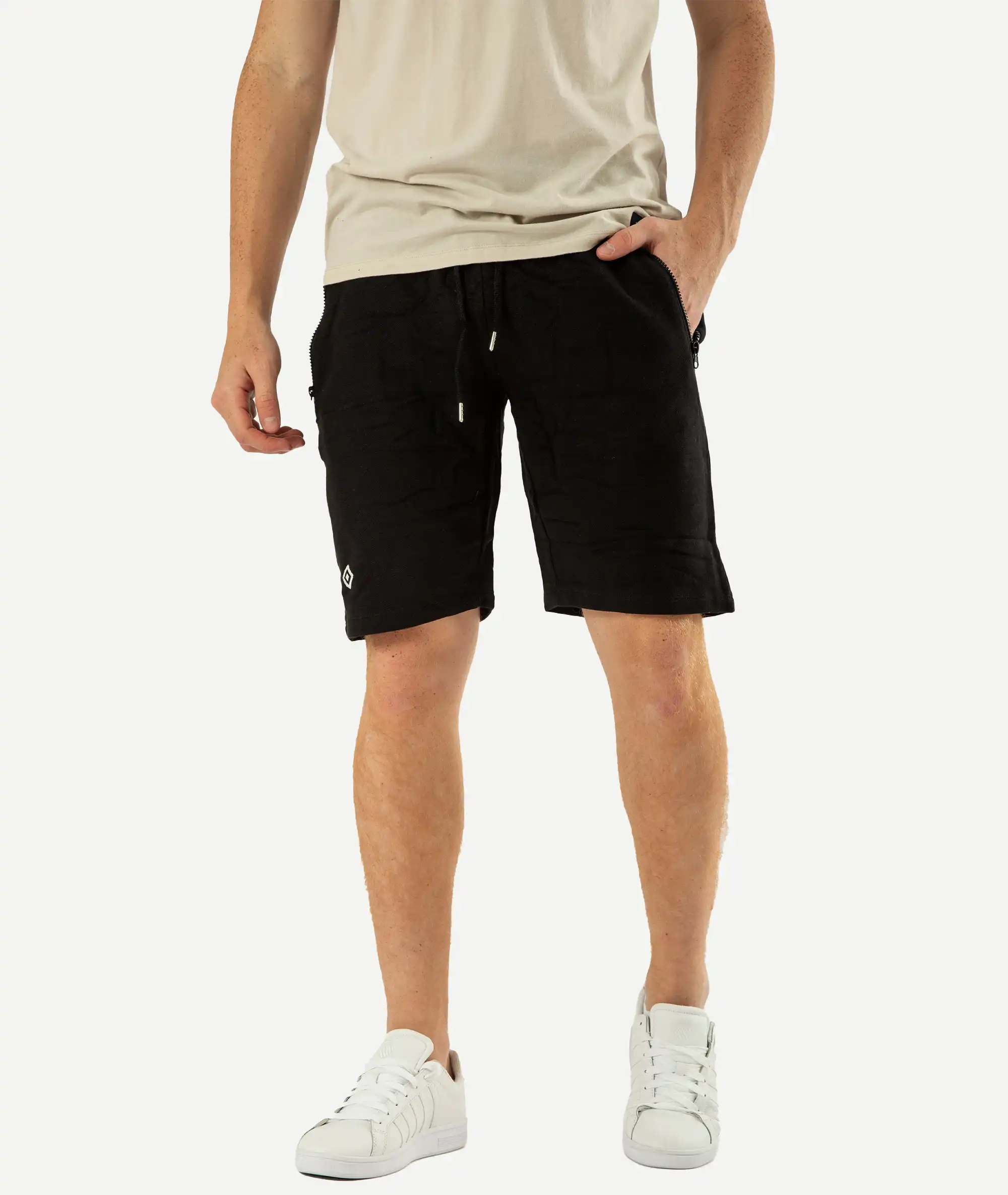 E-140026008-003_A Short Jogging Noir – Image 1