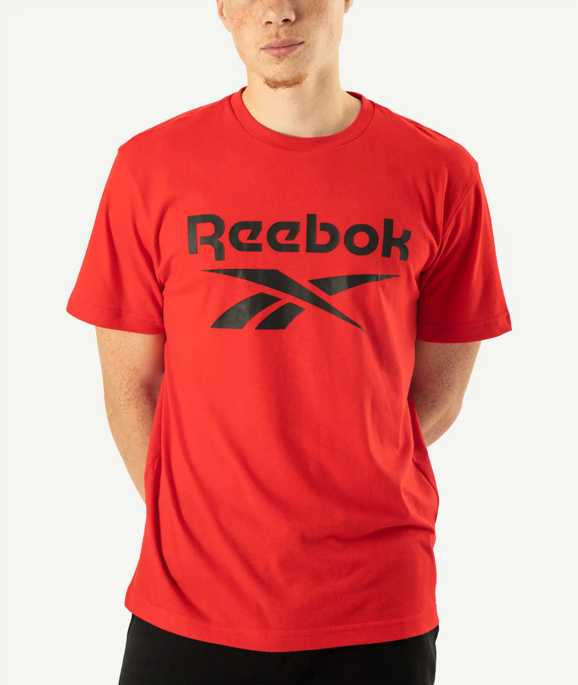 E-193034003-004_A T-Shirts REEBOK Pour Homme Rouge – Image 1