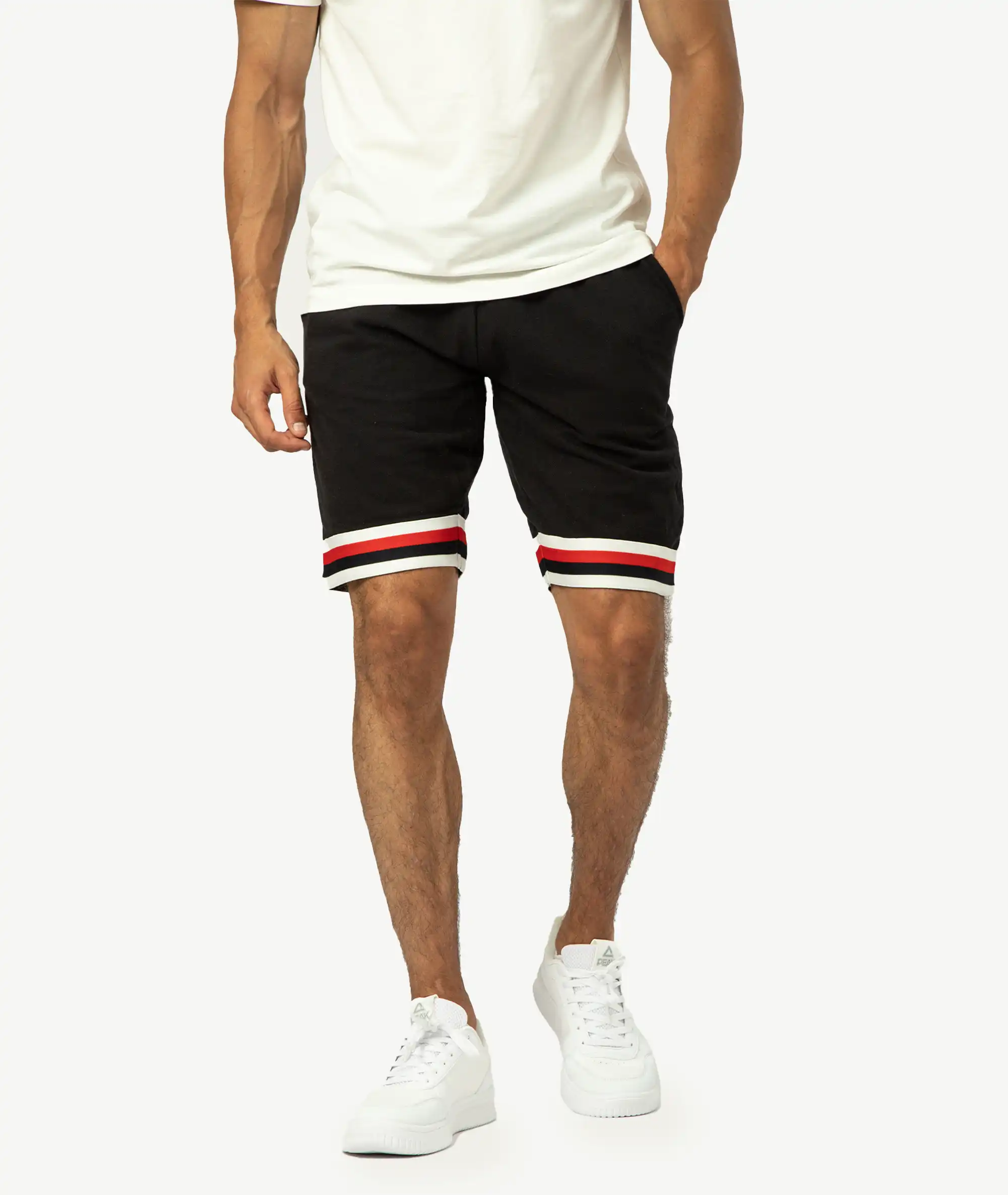 E-140026023-003_A Shorts Joggings Jack&Jones Noir – Image 1