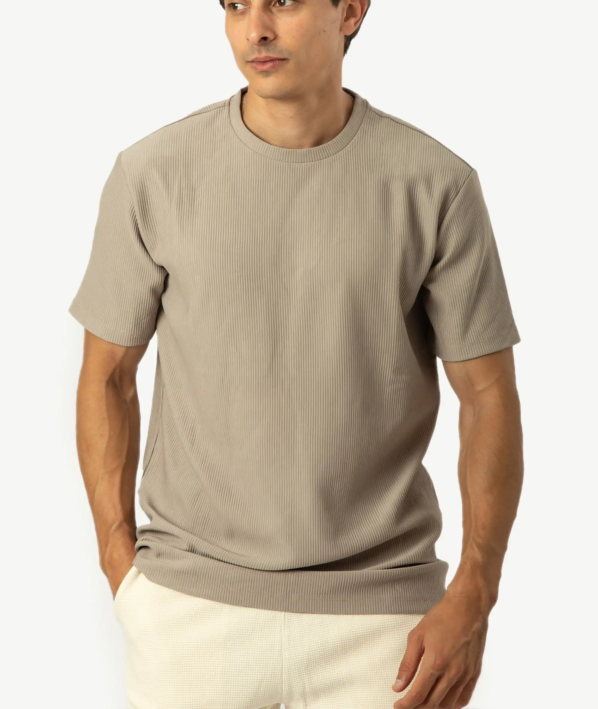 E-177034001-008_A T-Shirts Selected Basique Marron – Image 1