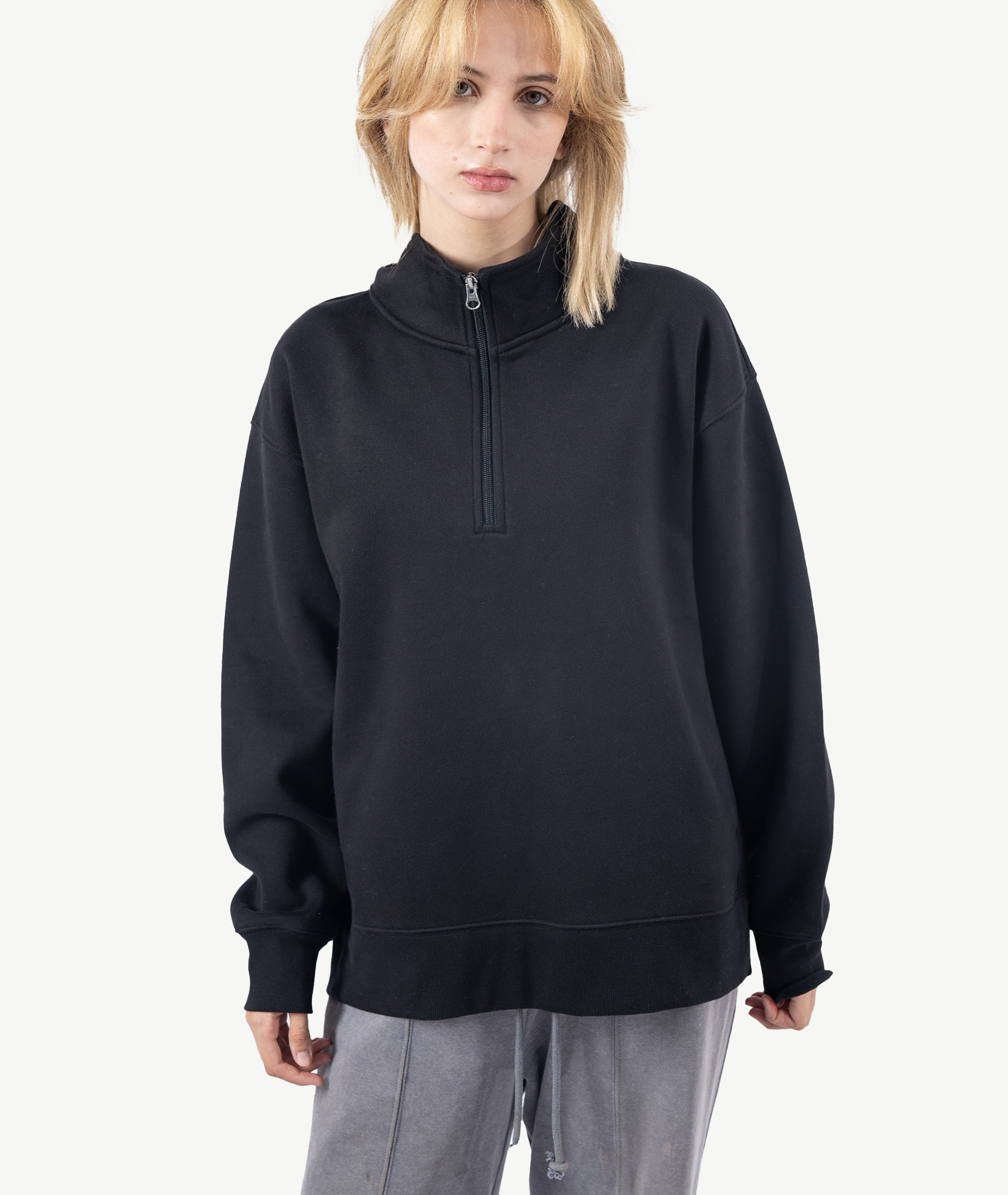 E-221011001-003_A Sweatshirt Demi-zippé TUFF ATHLETICS Pour Femme – Image 1