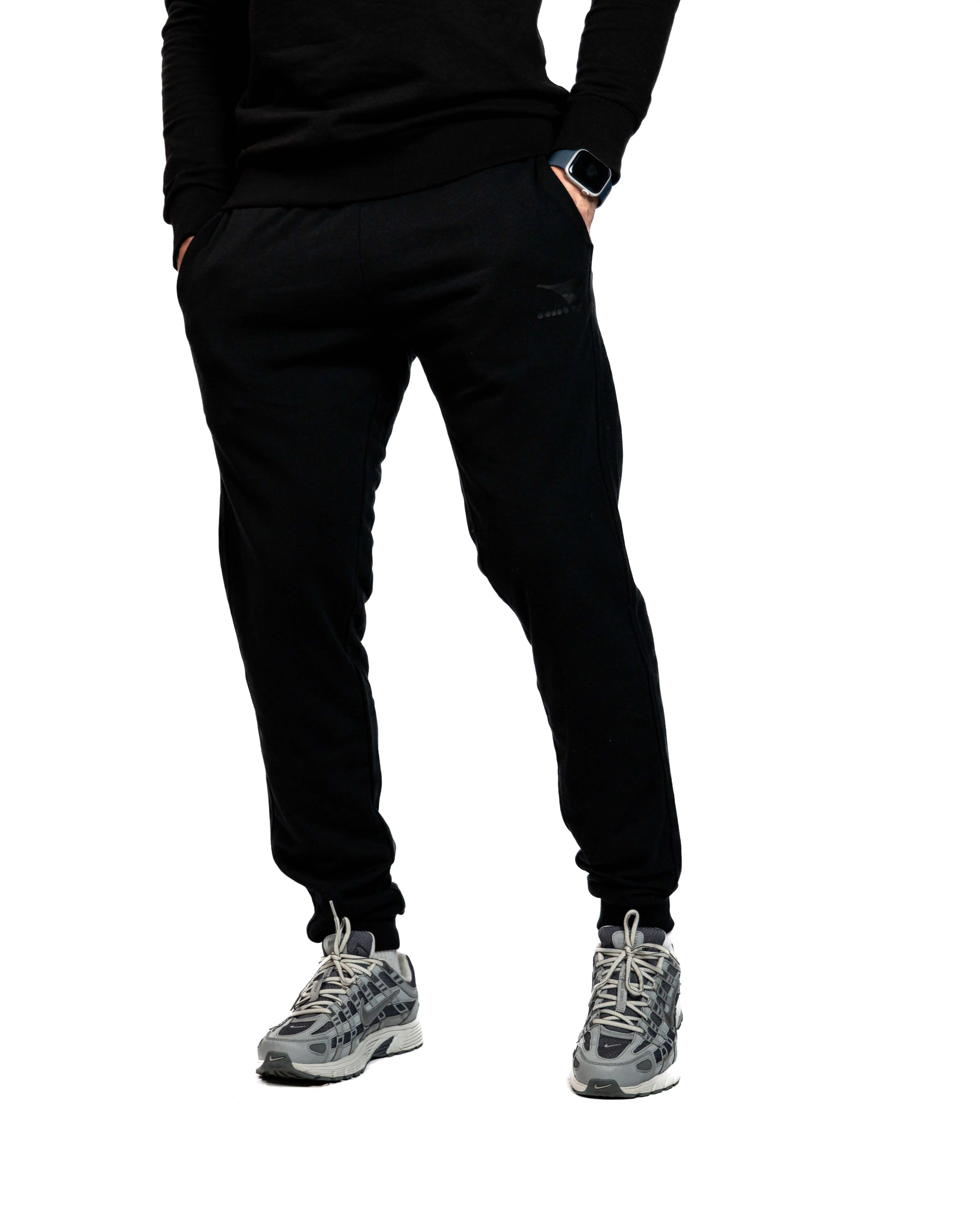 E-120015002-003_A Pantalon Jogging diadora Noir – Image 1