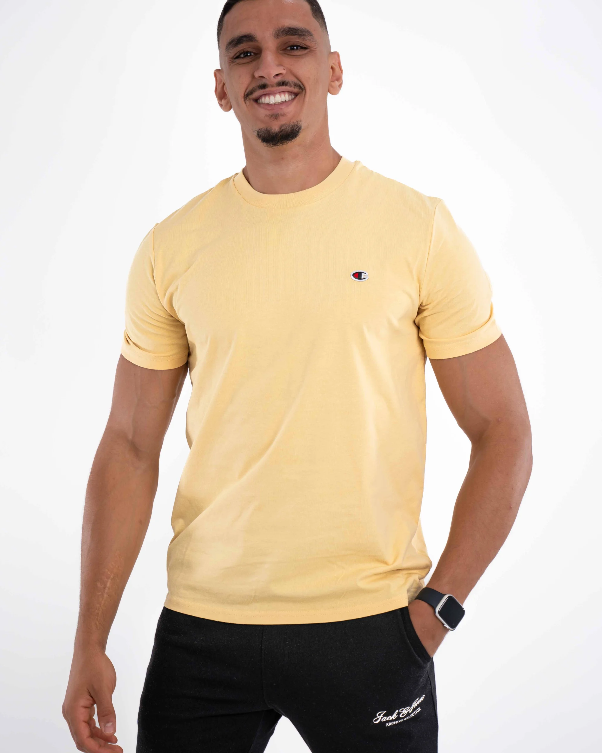 E-115034061-005_A T-Shirt Basique Champion Jaune – Image 1