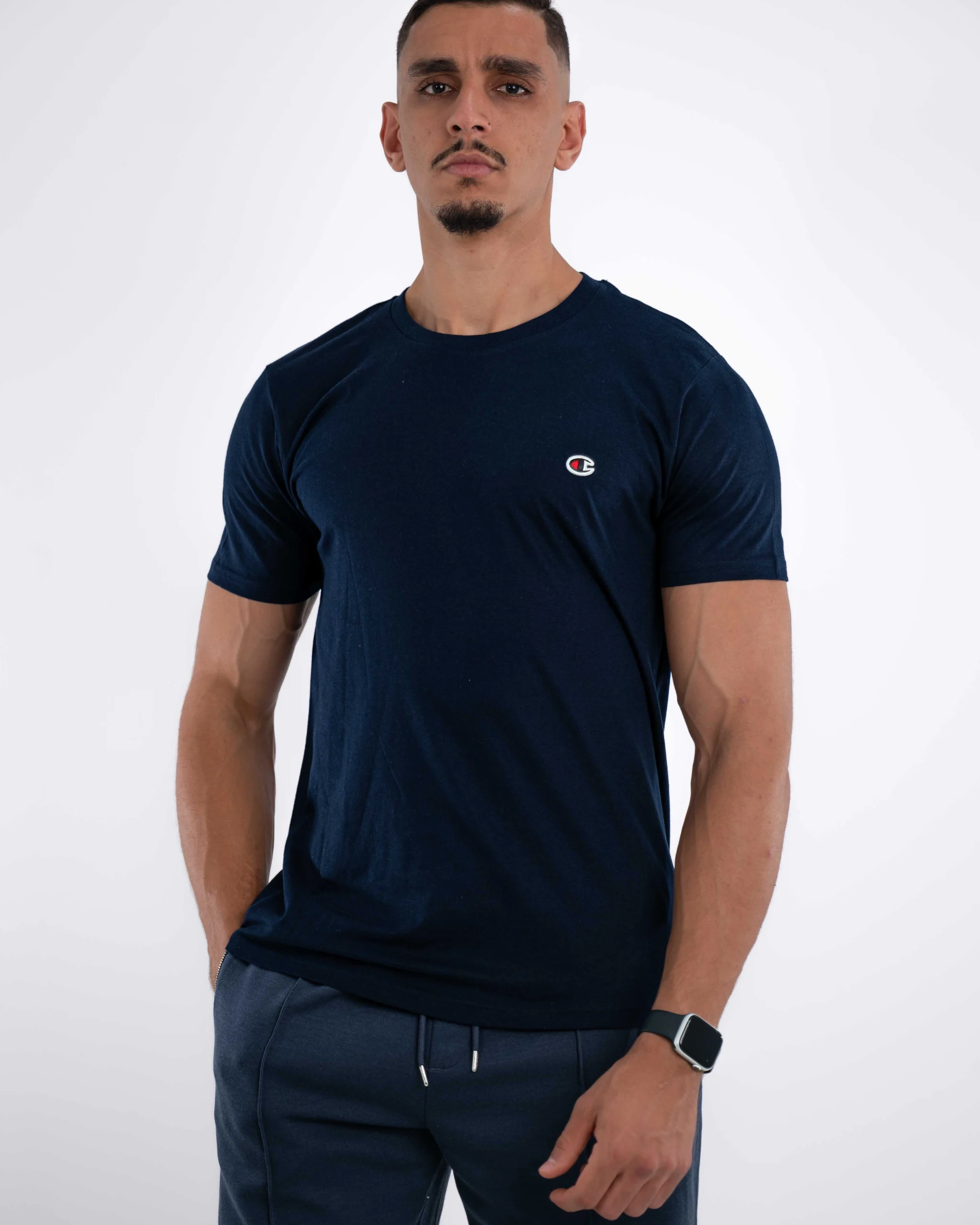 E-115034064-006_A T-Shirt Basique Champion Bleu Nuit – Image 1