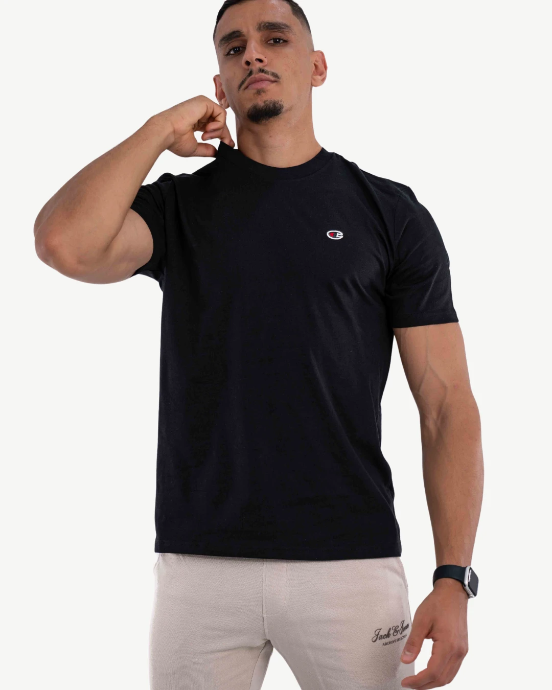 E-115034066-003_A T-Shirt Basique Champion Noir – Image 1